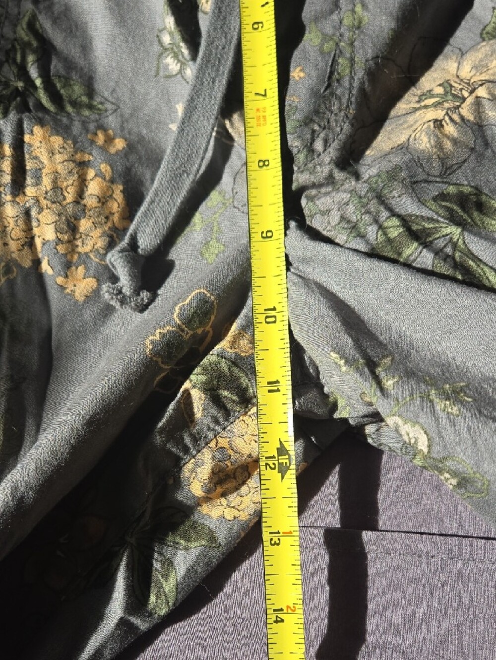 Democracy Gray Green Floral Cropped Cargo Pants with Peach Accents - Picture 7 of 8
